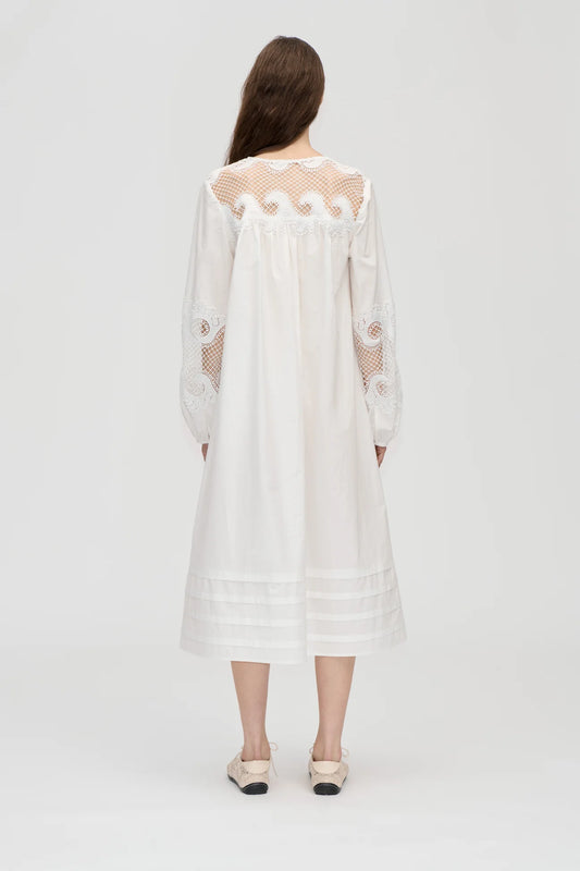 Midweight cotton broderie