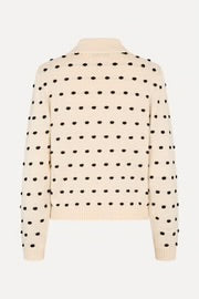 Bobble polo collar