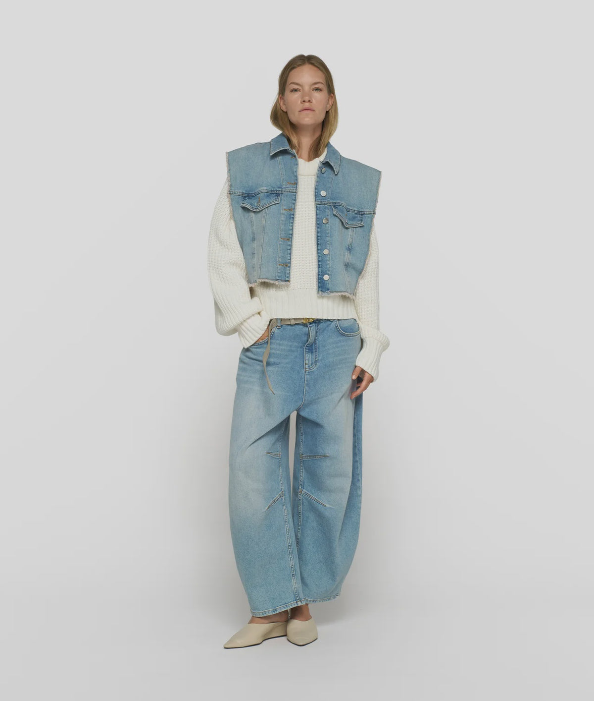 Wide tapered jeans