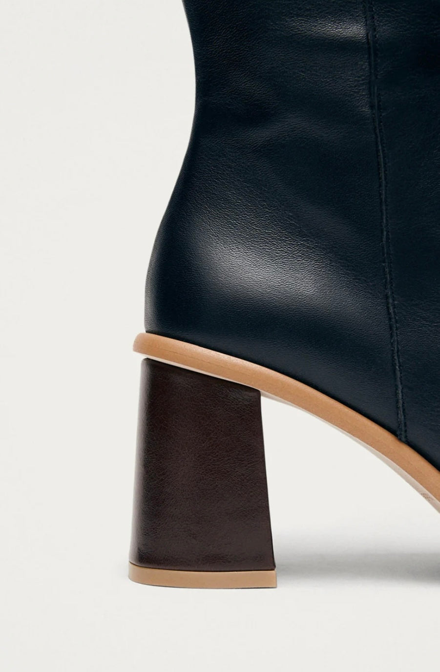 Alohas - West Black Vintage